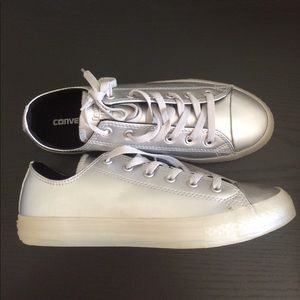 Converse all silver low top shoes women's size 8
